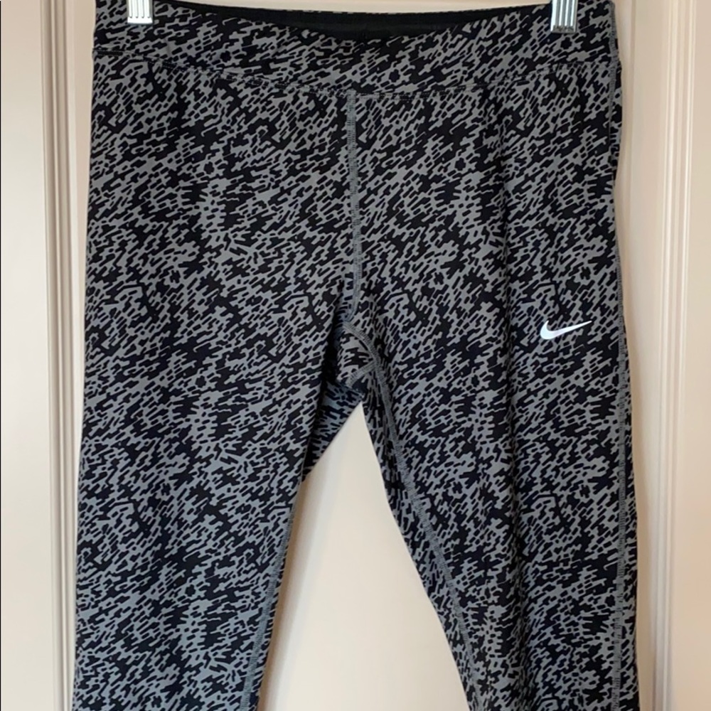Nike Dri-fit Capri M Black Gray Pattern EUC